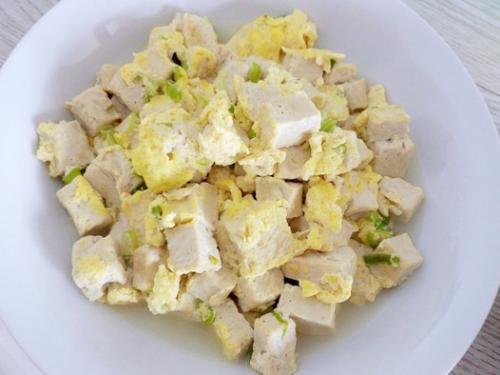 豆腐、芹菜和鸡蛋能否同食 营养与科学视角解析